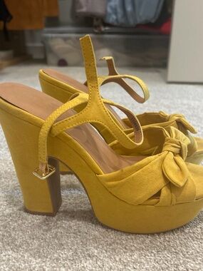 Charlotte Russe Yellow Knot Platform Block Heels